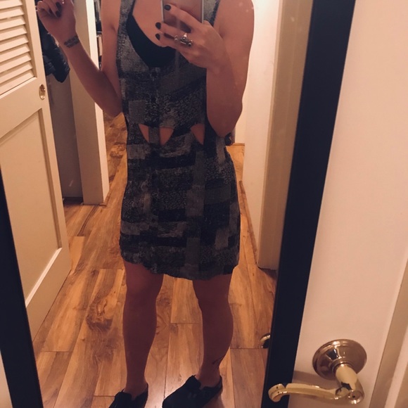 RVCA Summer Dress with Cut Outs (XS) - Picture 3 of 8